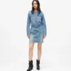 Abito in denim con cintura Abito in denim con cintura