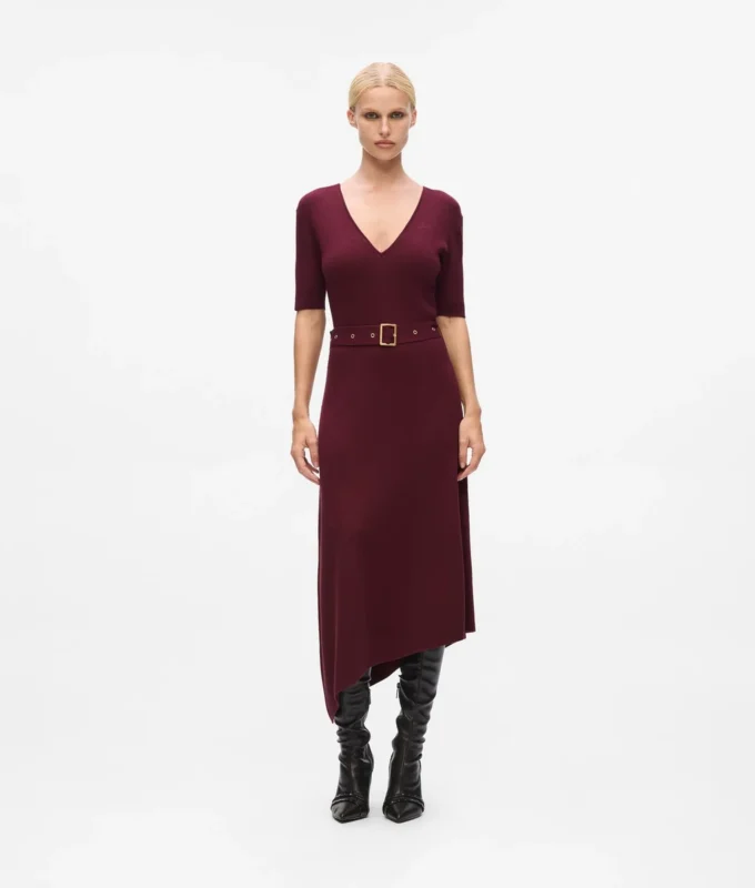 Abito in maglia con cintura Abito in maglia con cintura