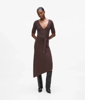 Abito in maglia con cintura
