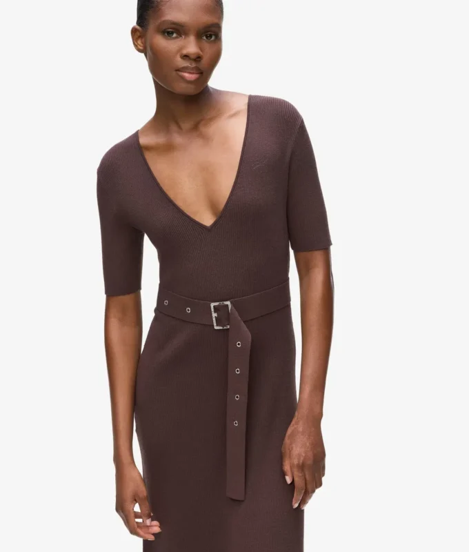 Abito in maglia con cintura Abito in maglia con cintura