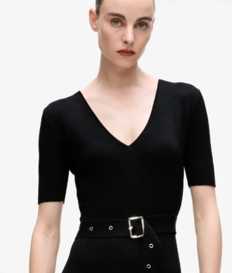 Abito in maglia con cintura