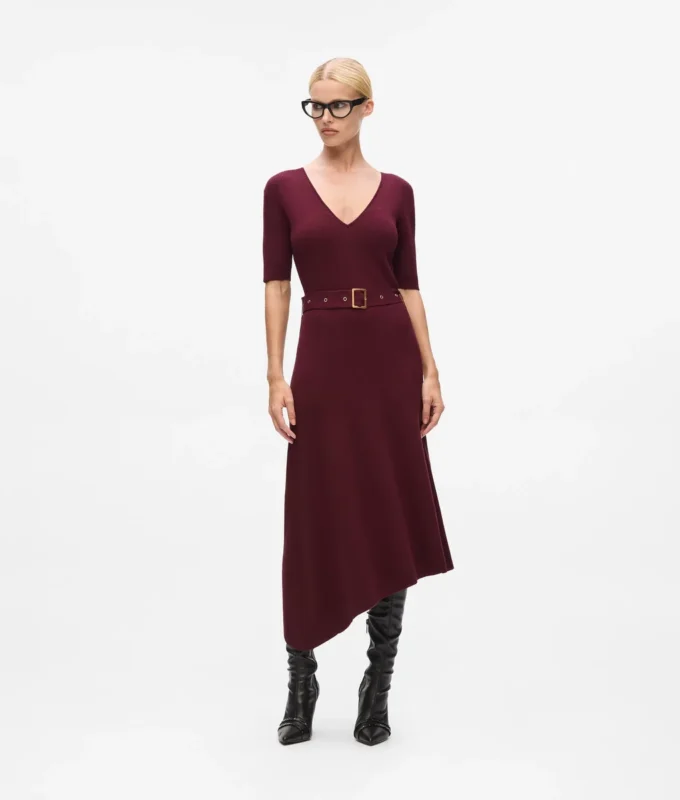 Abito in maglia con cintura Abito in maglia con cintura