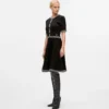 Abito in maglia con dettagli bouclé Abito in maglia con dettagli bouclé