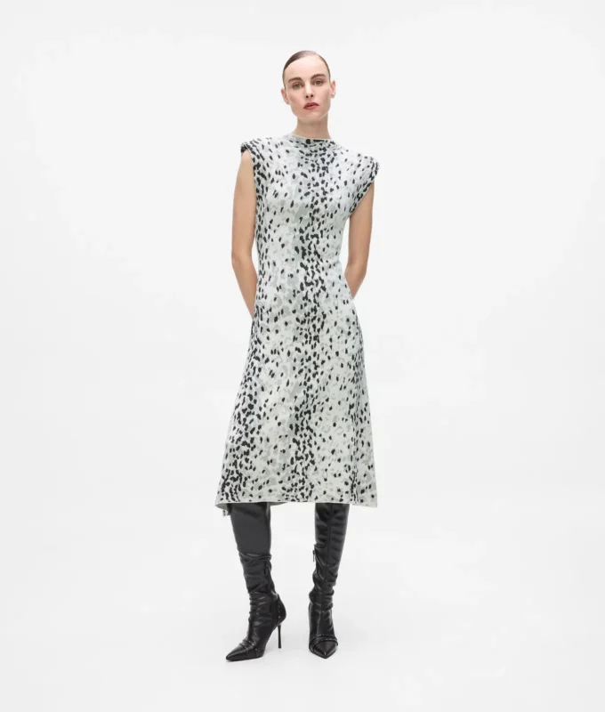 Abito in maglia con stampa leopardo delle nevi Abito in maglia con stampa leopardo delle nevi