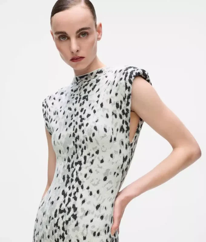 Abito in maglia con stampa leopardo delle nevi Abito in maglia con stampa leopardo delle nevi