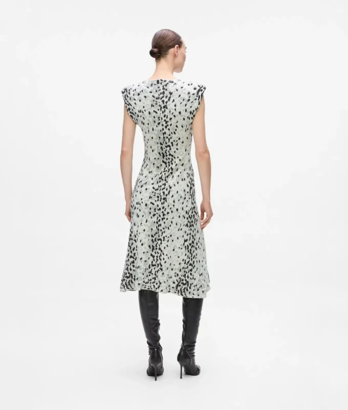 Abito in maglia con stampa leopardo delle nevi Abito in maglia con stampa leopardo delle nevi