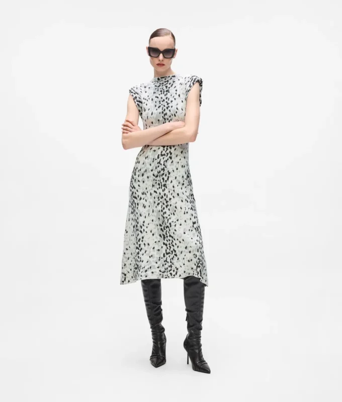 Abito in maglia con stampa leopardo delle nevi Abito in maglia con stampa leopardo delle nevi