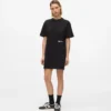 Abito T-shirt con citazione di Karl Abito T-shirt con citazione di Karl