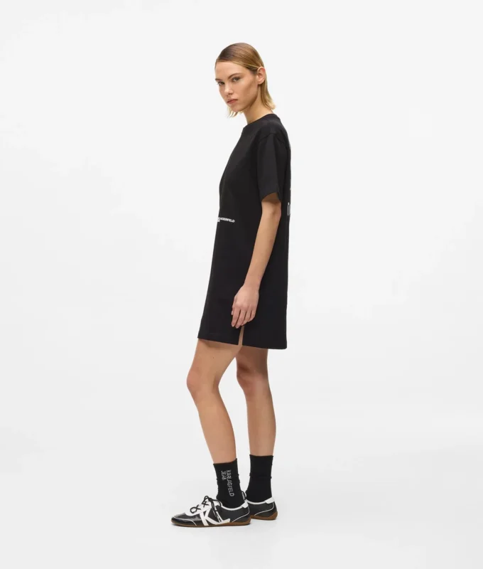 Abito T-shirt con citazione di Karl Abito T-shirt con citazione di Karl