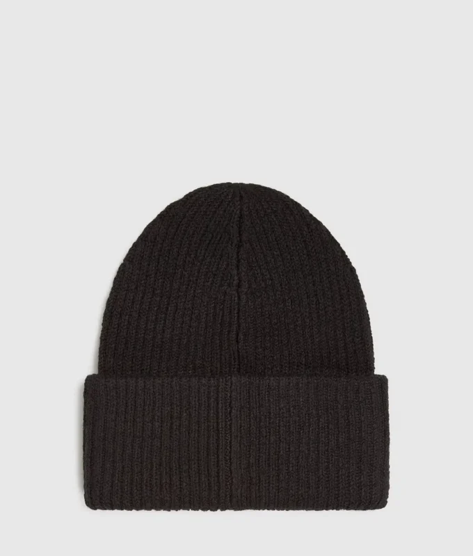 Berretto lungo con patch logo Berretto lungo con patch logo