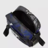 Borsa a tracolla con stampa graffiti Borsa a tracolla con stampa graffiti