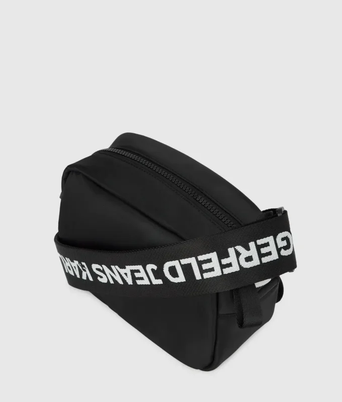 Borsa a tracolla in nylon con logo Borsa a tracolla in nylon con logo