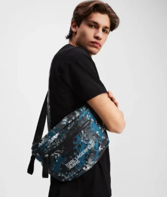 BORSA A TRASPORTINO IN NYLON CON STAMPA DIGITALE BORSA A TRASPORTINO IN NYLON CON STAMPA DIGITALE