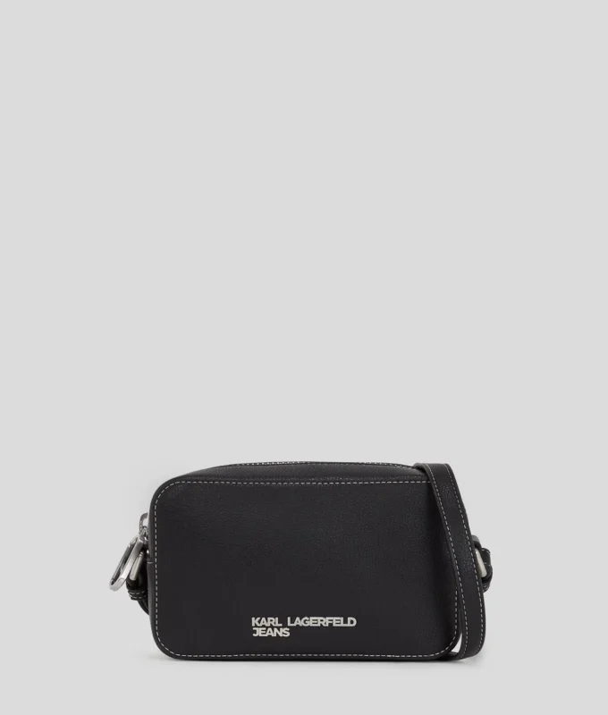 BORSA PER FOTOCAMERA CON LOGO IN METALLO BORSA PER FOTOCAMERA CON LOGO IN METALLO