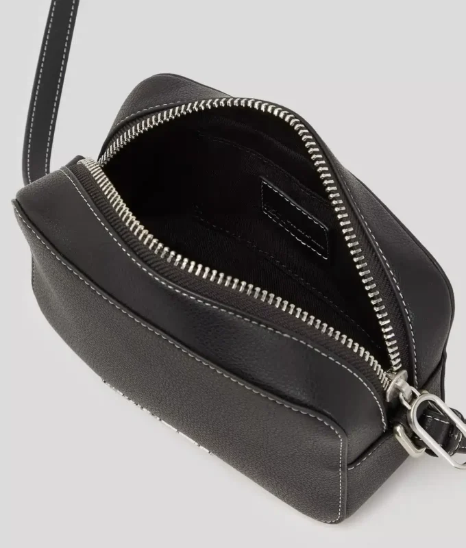 BORSA PER FOTOCAMERA CON LOGO IN METALLO BORSA PER FOTOCAMERA CON LOGO IN METALLO