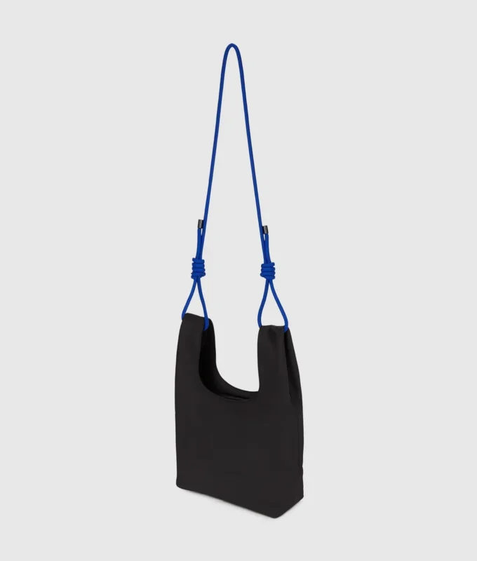 Borsa tote in nylon con cordino Borsa tote in nylon con cordino