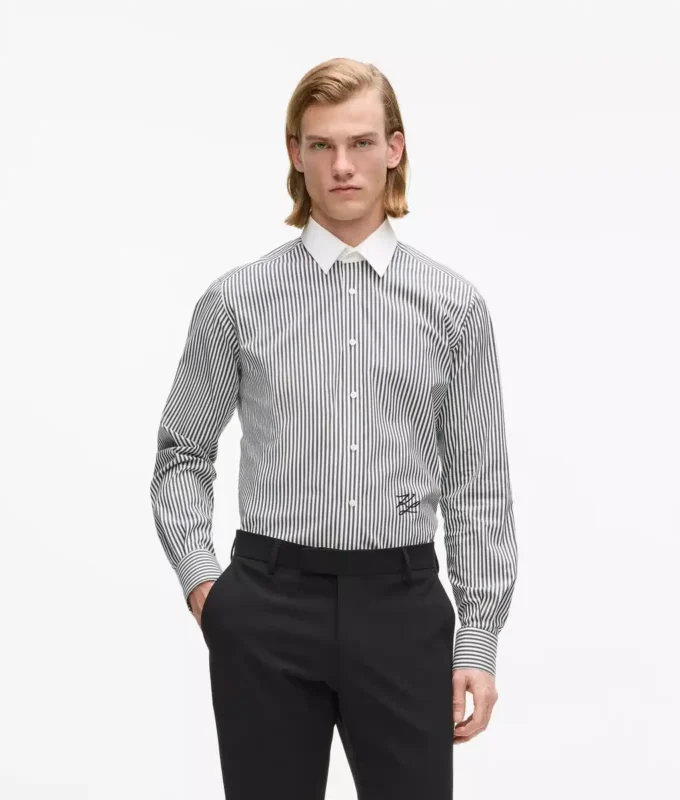Camicia a righe con colletto a contrasto Camicia a righe con colletto a contrasto