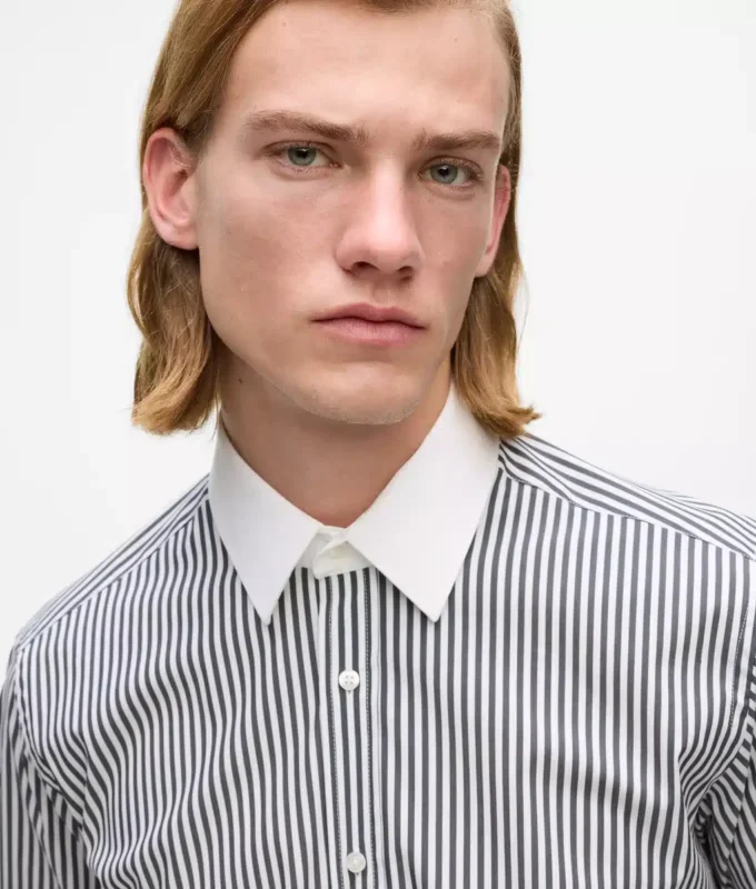 Camicia a righe con colletto a contrasto Camicia a righe con colletto a contrasto