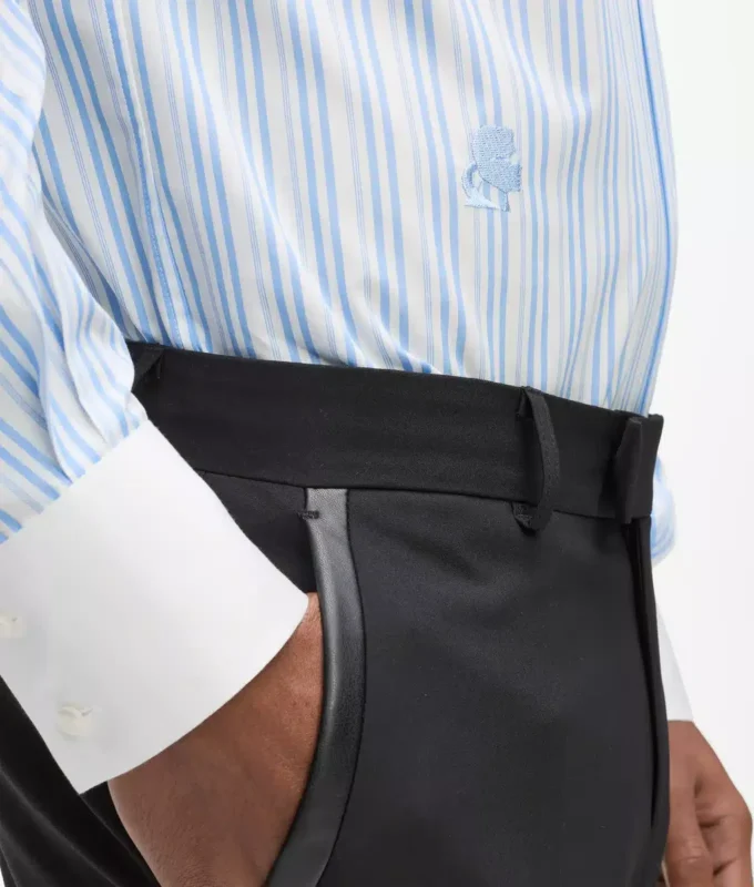 Camicia a righe con colletto a contrasto Camicia a righe con colletto a contrasto
