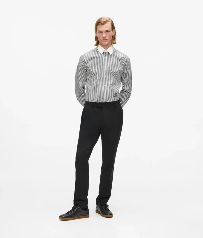 Camicia a righe con colletto a contrasto Camicia a righe con colletto a contrasto