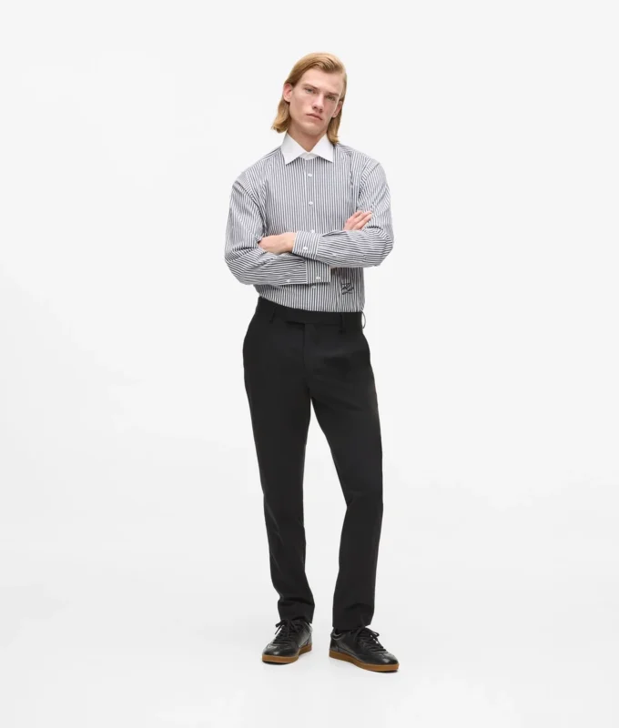 Camicia a righe con colletto a contrasto Camicia a righe con colletto a contrasto