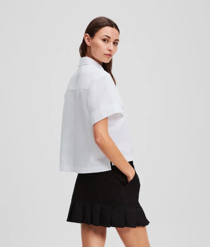 CAMICIA BOXY A MANICHE CORTE CAMICIA BOXY A MANICHE CORTE