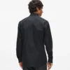 Camicia con bottoni quadrati Camicia con bottoni quadrati