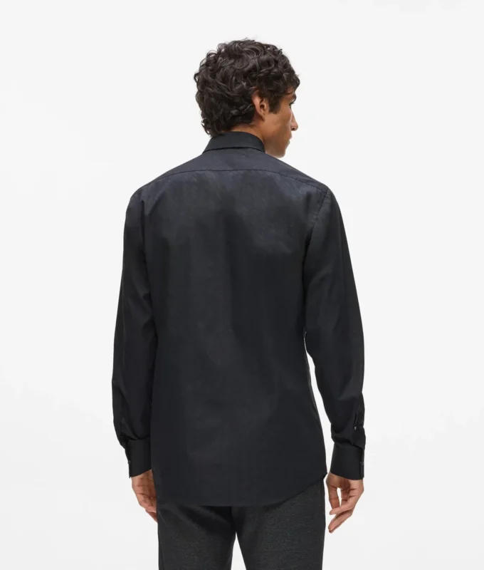 Camicia con bottoni quadrati Camicia con bottoni quadrati
