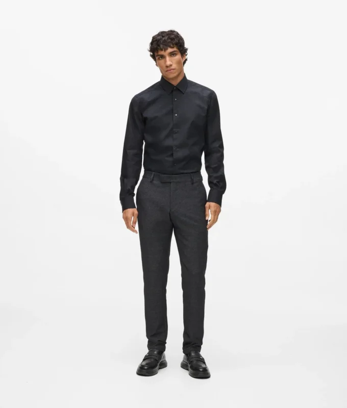 Camicia con bottoni quadrati Camicia con bottoni quadrati