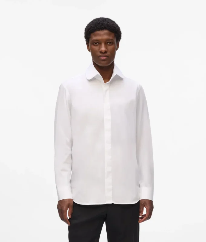 Camicia con collo arrotondato