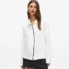 Camicia con nastro con logo Camicia con nastro con logo