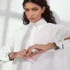 CAMICIA CON POLSINI CARATTERISTICI