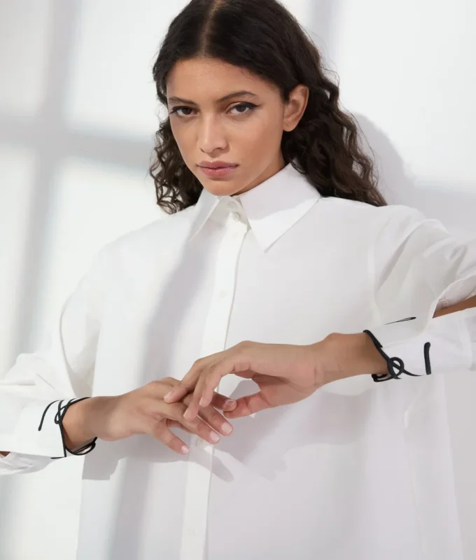 CAMICIA CON POLSINI CARATTERISTICI
