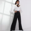 CAMICIA CON SPALLE SCOPERTE CAMICIA CON SPALLE SCOPERTE