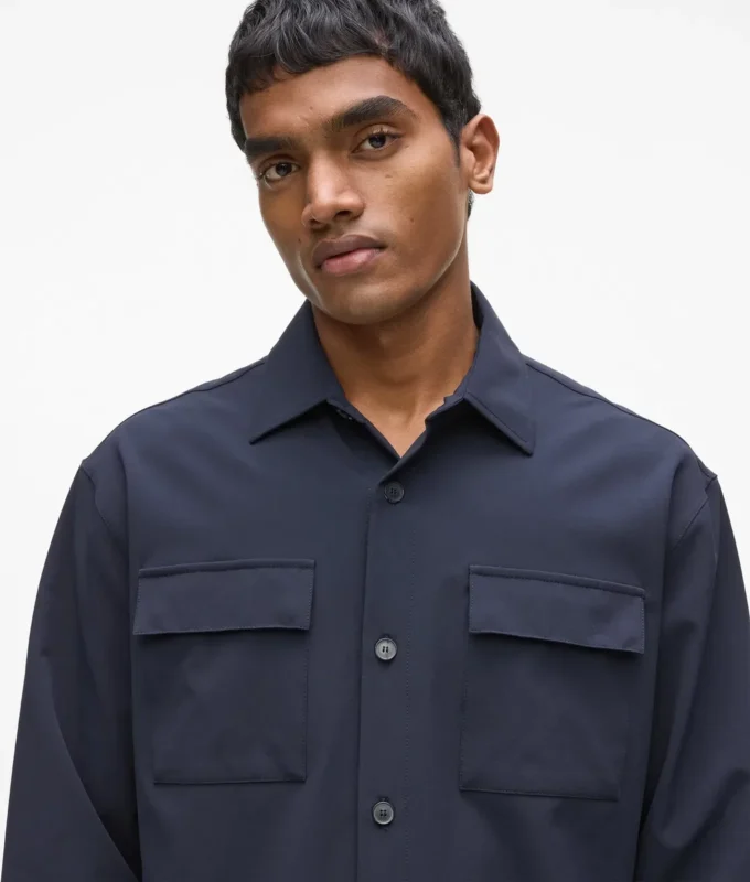 Camicia con tasca applicata