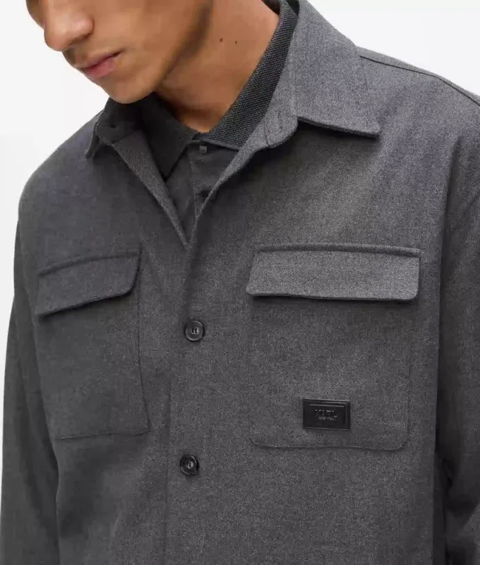 Camicia oversize con tasche sul petto