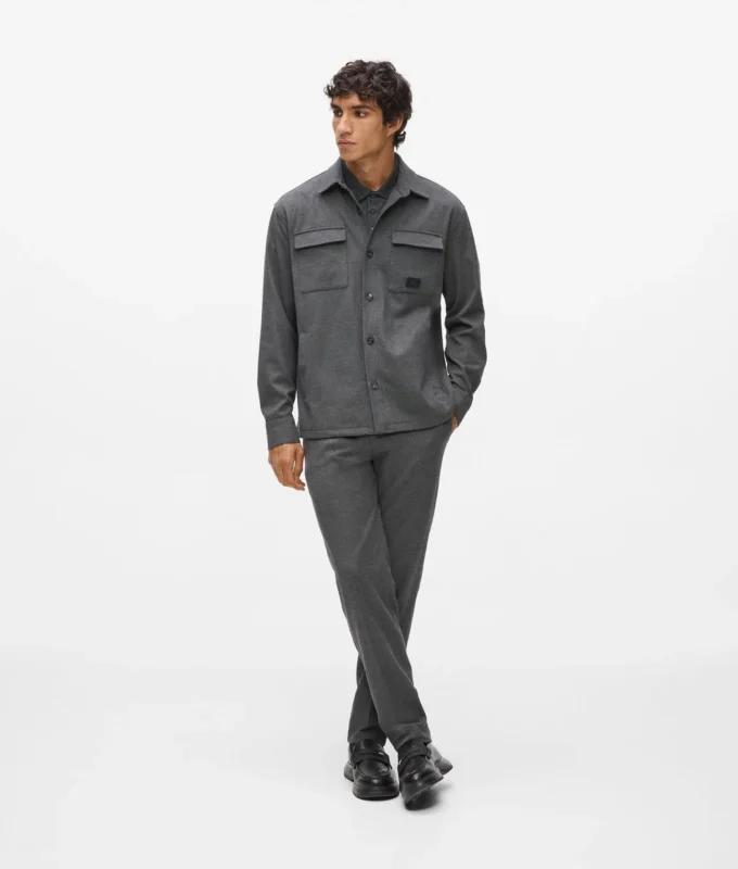 Camicia oversize con tasche sul petto