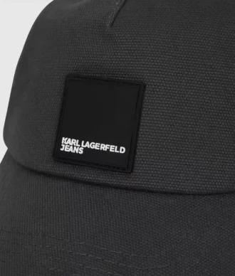 Cappellino con logo patch