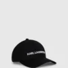 Cappellino con logo ricamato