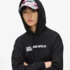 Cappellino con stampa graffiti all-over