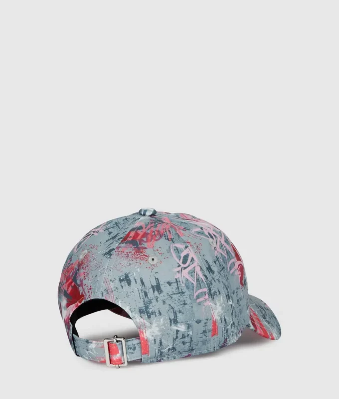 Cappellino con stampa graffiti all-over