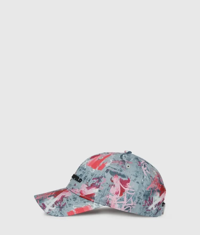 Cappellino con stampa graffiti all-over