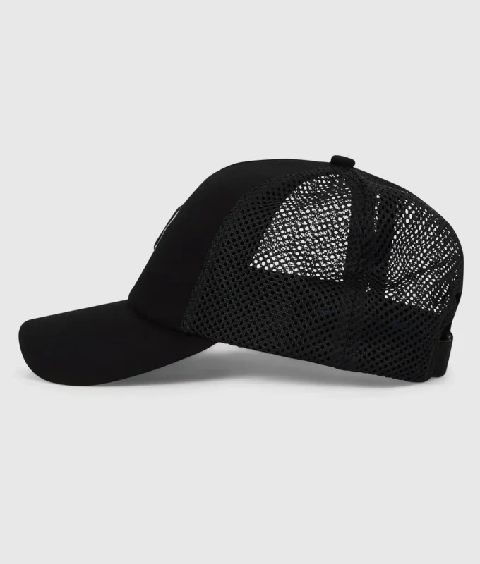 Cappellino trucker con monogramma Cappellino trucker con monogramma