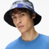 Cappello a secchiello reversibile con graffiti