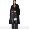 Cappotto con cintura con logo