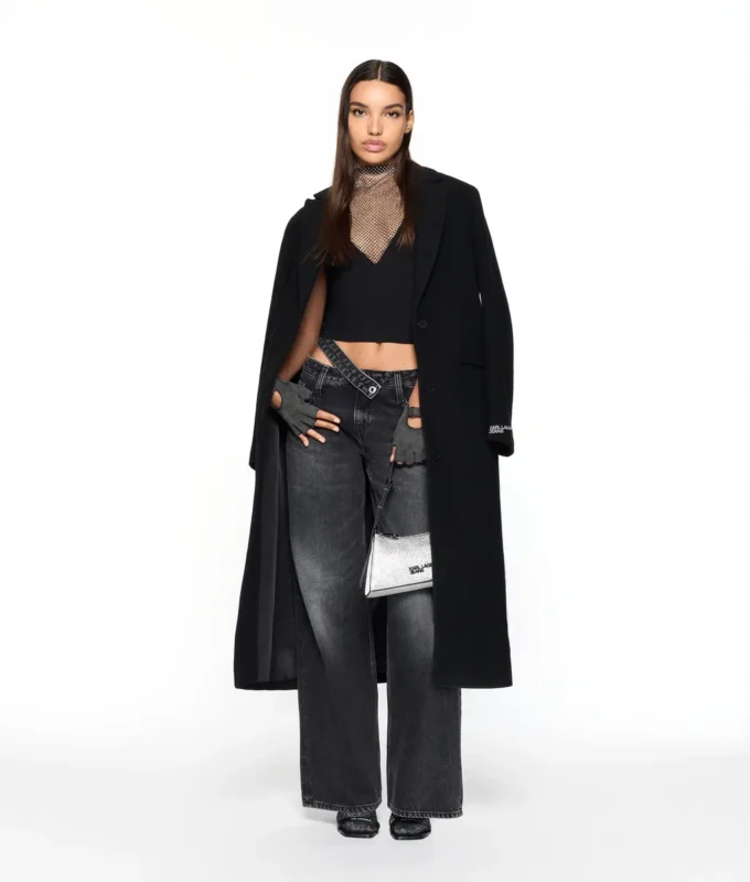 Cappotto con cintura con logo
