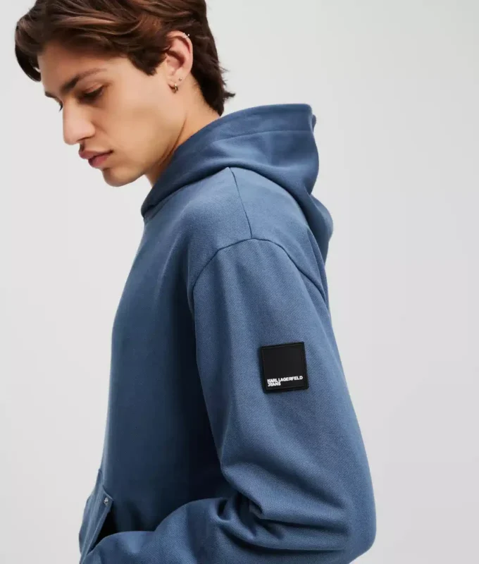 FELPA CON CAPPUCCIO E LOGO APPLICATO