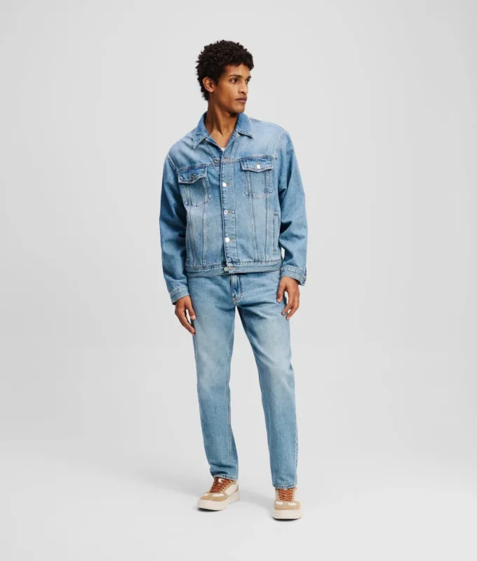 JEANS A CONO CON LOGO JEANS A CONO CON LOGO