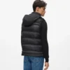 Gilet imbottito con cappuccio Gilet imbottito con cappuccio