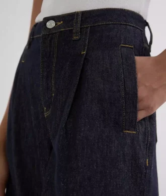 JEANS A GAMBA LARGA CON CUCITURE A CONTRASTO